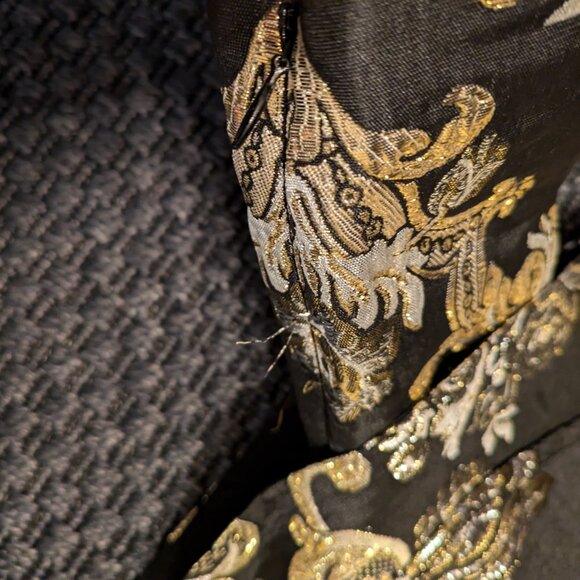 ASOS LUXE jacquard triple ruffle bardot top in black and gold (UK 10/US 6) - Picture 4 of 6